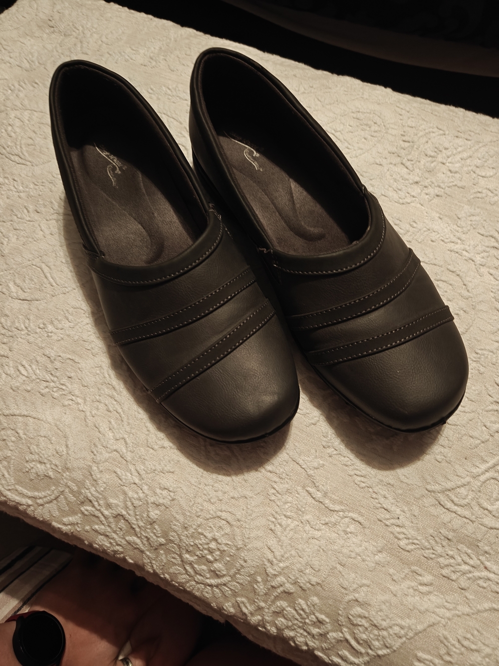 Easy Spirit Women’s Charcoal/Gray/Black Slip-On Casual Flats